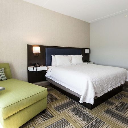 Hampton Inn & Suites Syracuse North Airport Area North Syracuse Exterior photo
