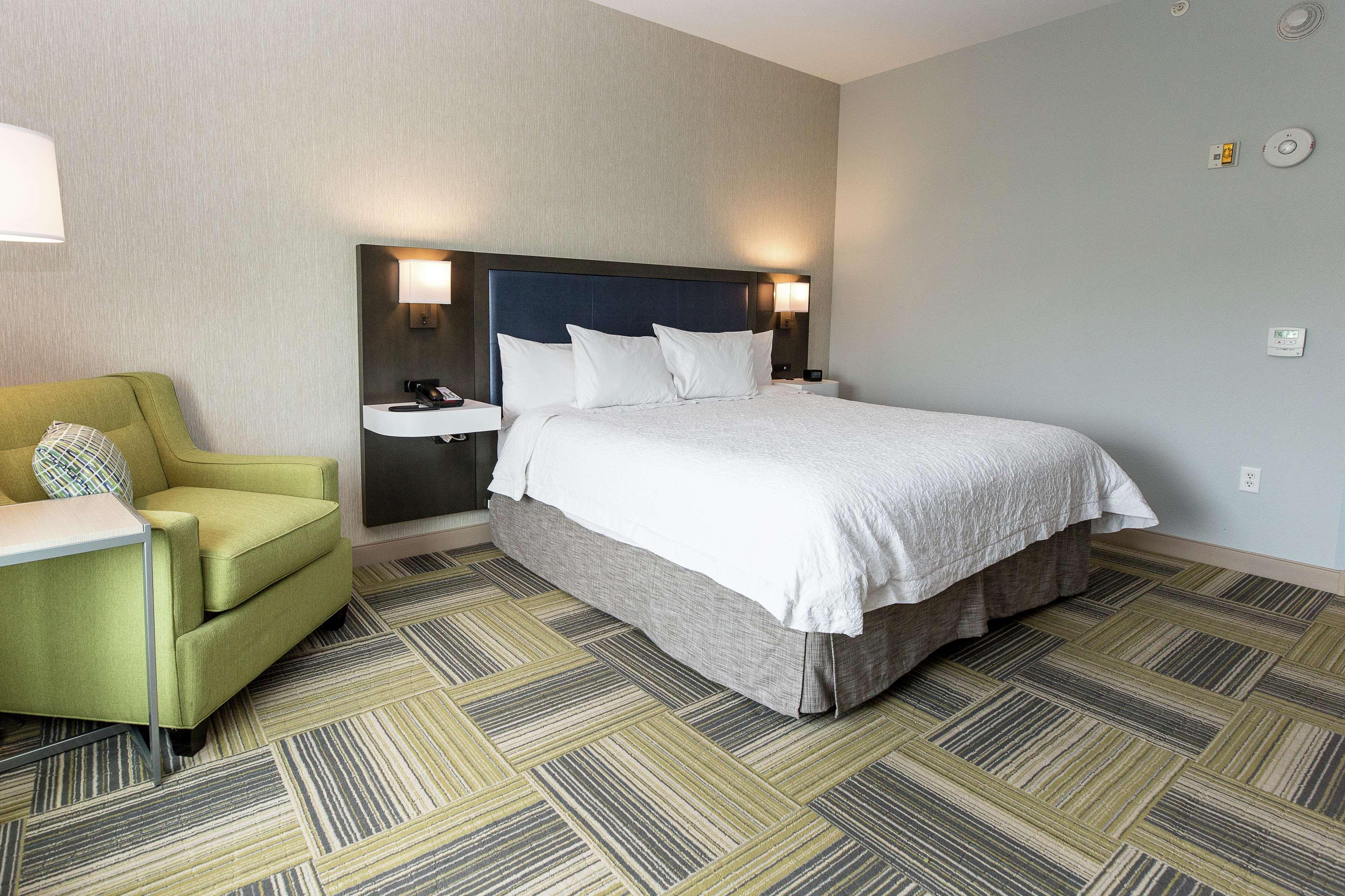 Hampton Inn & Suites Syracuse North Airport Area North Syracuse Exterior photo