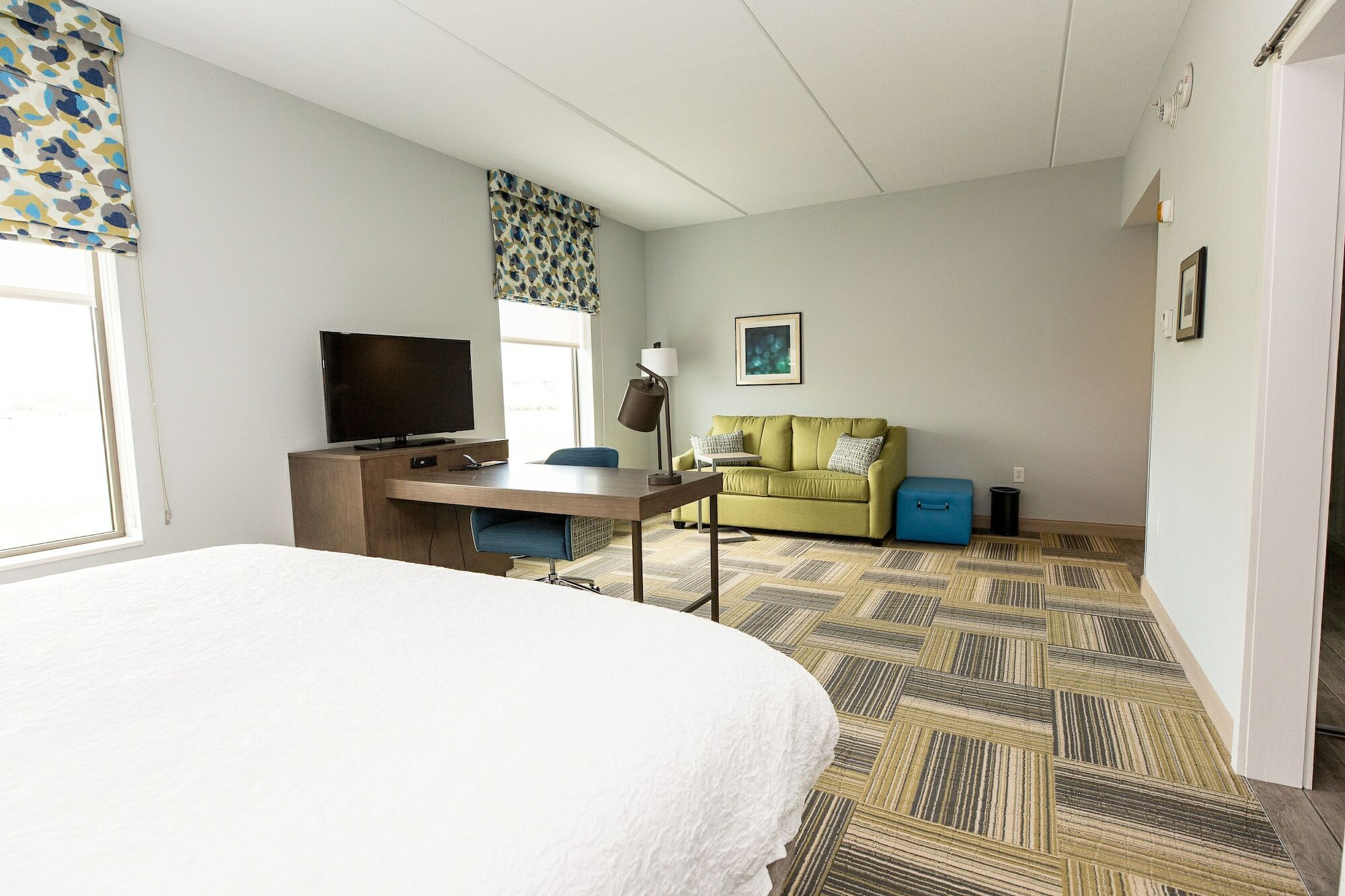 Hampton Inn & Suites Syracuse North Airport Area North Syracuse Exterior photo